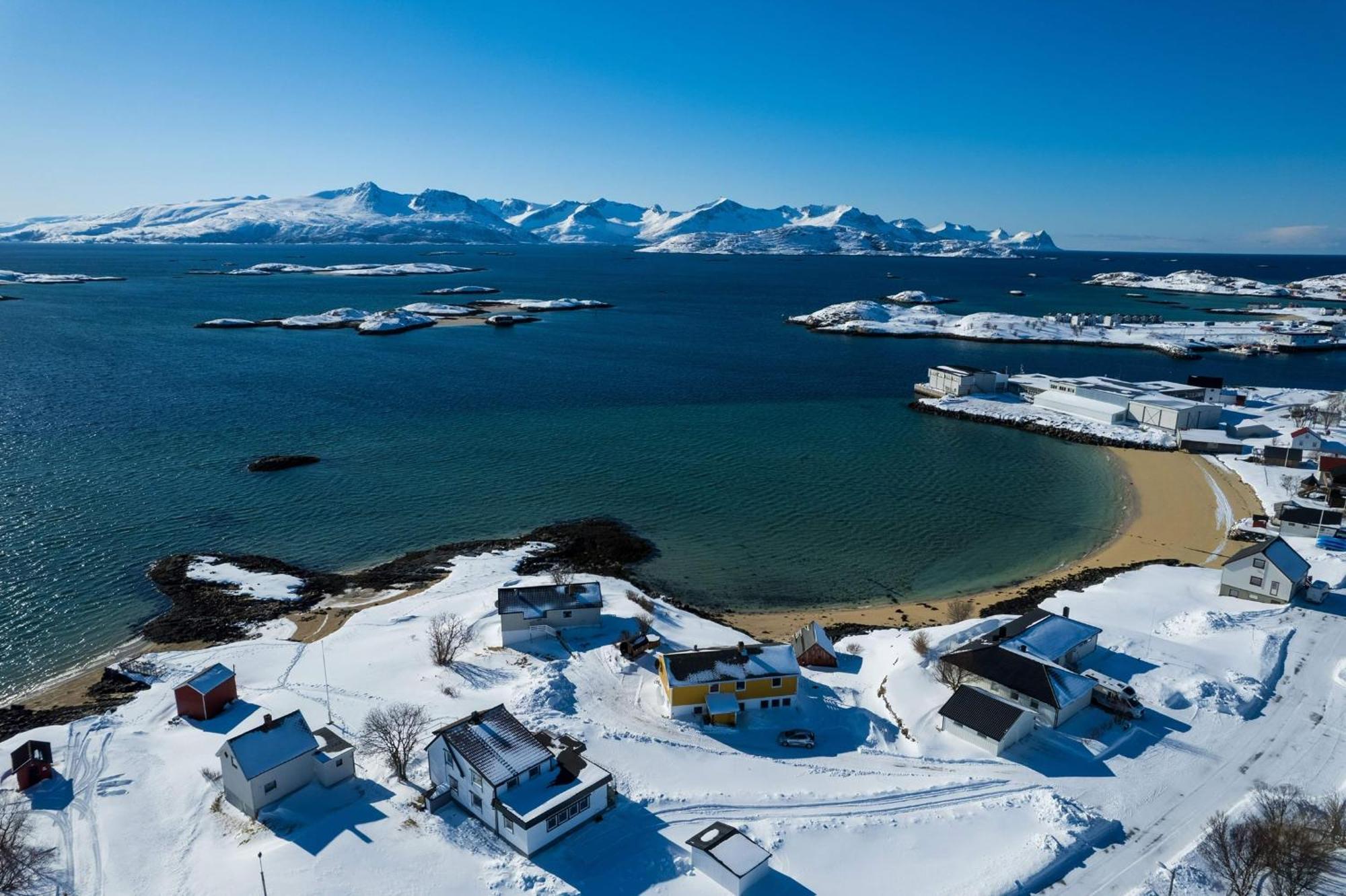 Sommaroya Beach Apartment Tromso Exterior photo