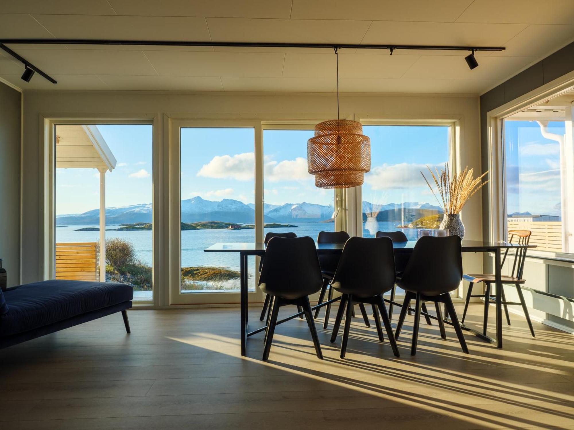 Sommaroya Beach Apartments Tromso Exterior photo